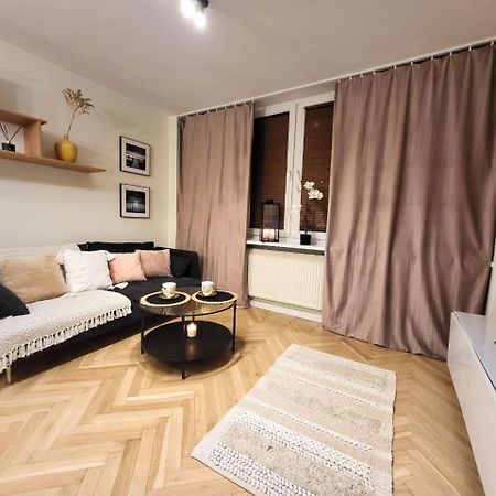 View Apartments And Rooms Warsaw Ngoại thất bức ảnh
